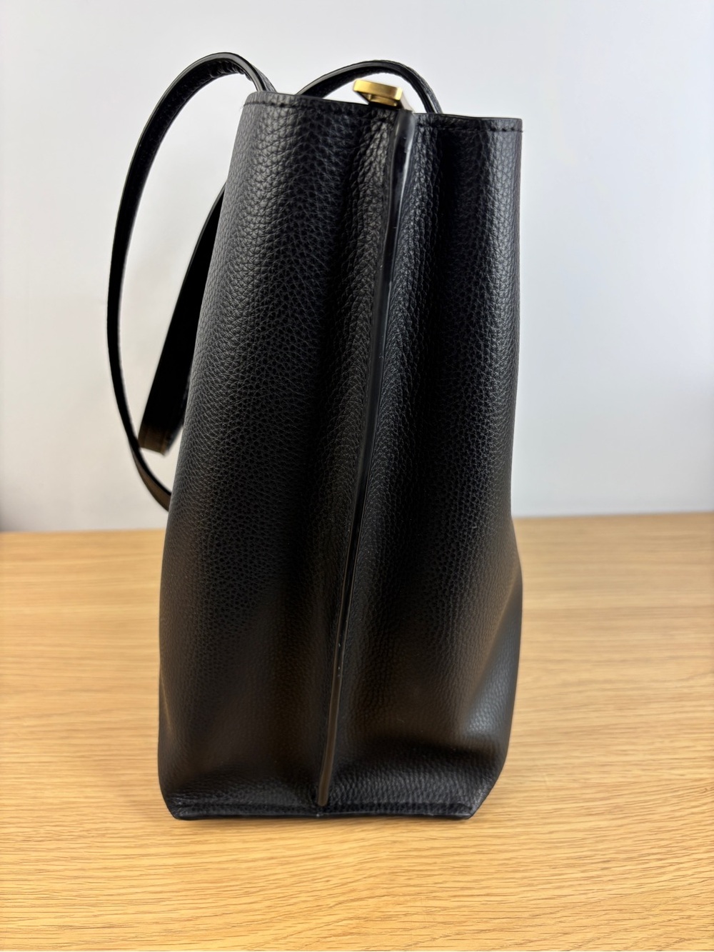 Coach Willow Tote Black Pebbled Leather (Model C0689) - Picture 5 of 15